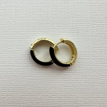 Load image into Gallery viewer, Enamel Huggies - Black

