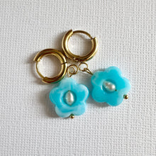 Load image into Gallery viewer, Lucy Drops ~ Flower Pearl Huggies
