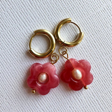 Load image into Gallery viewer, Lucy Drops ~ Flower Pearl Huggies
