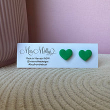 Load image into Gallery viewer, Pops of Spring Hearts - Emeral Green
