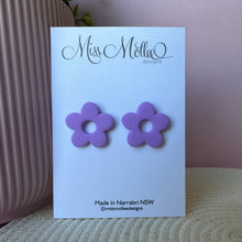 Load image into Gallery viewer, Pops of Spring ~ Flowers Studs - Lilac Purple
